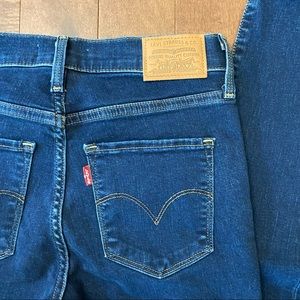 Levi’s 311 shaping skinny jeans